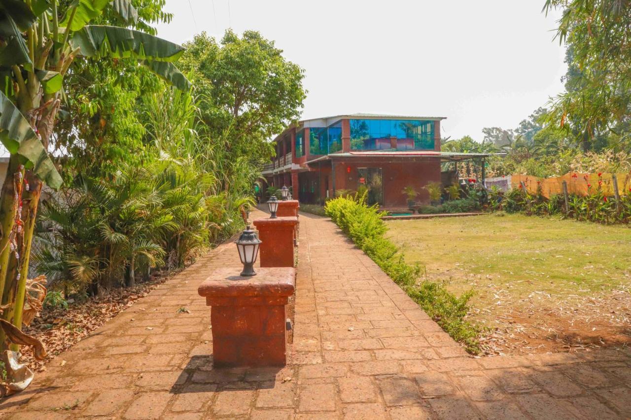 Hotel On The Rocks Mahābaleshwar Exterior foto